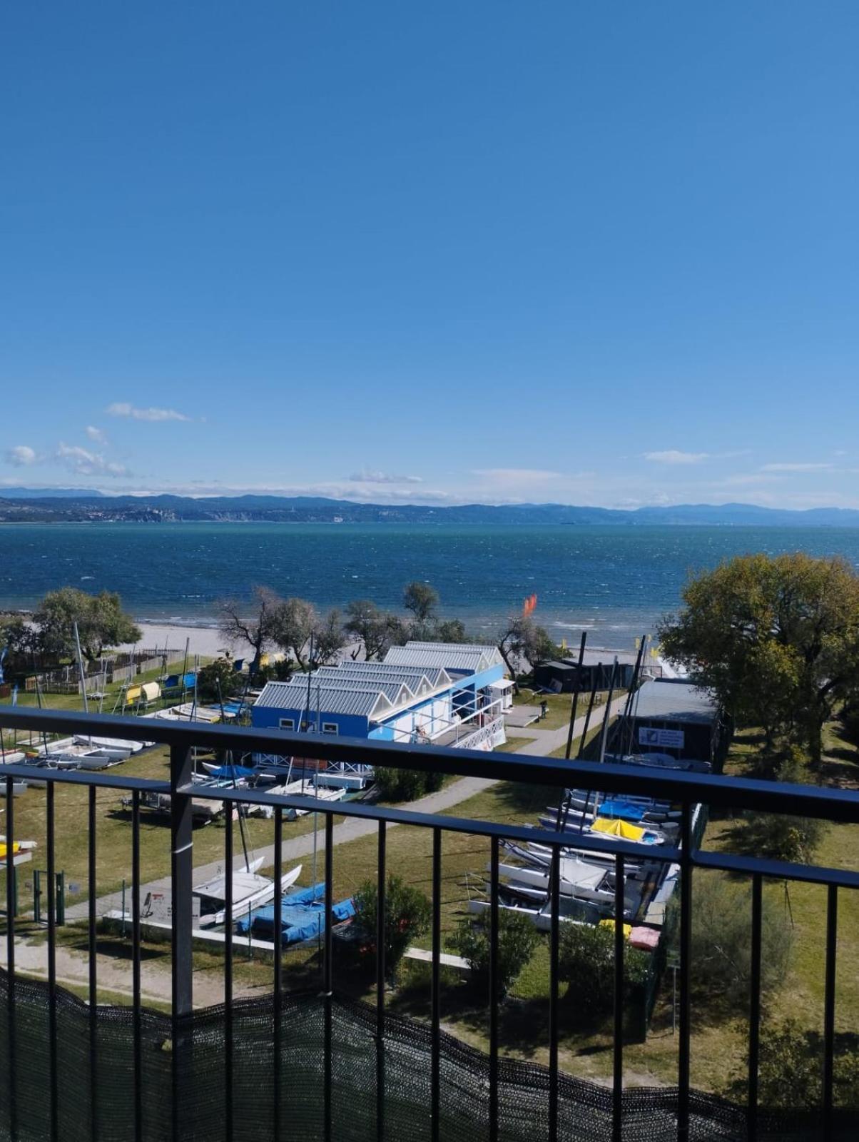 Appartamento Luxury Vista Mare Per 6 Persone A Маріна-Джулія Екстер'єр фото